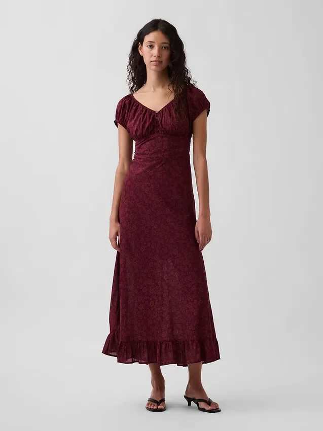 Vestido largo con cuello en V y dobladillo con volantes