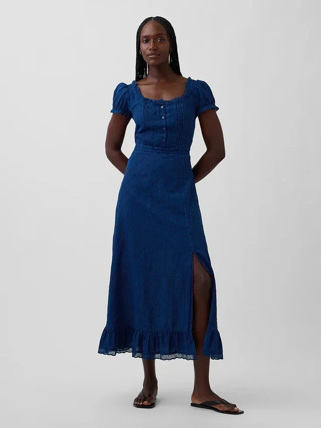 Vestido largo con mangas abullonadas bordadas
