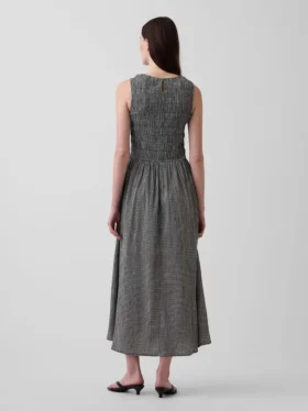 Vestido largo de cintura baja con fruncidos y estampado de cuadros vichy