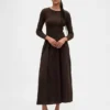 Vestido largo de cintura baja con mezcla de materiales