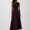 Vestido largo de cintura baja con mezcla de telas