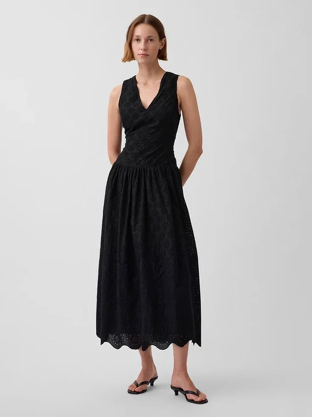 Vestido largo de cintura baja con ojales