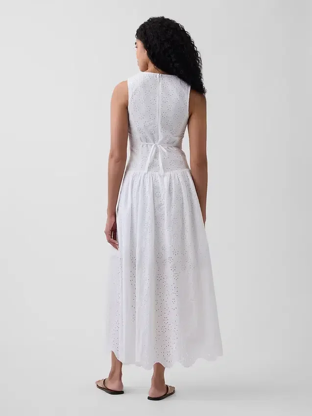 Vestido largo de cintura baja con ojales