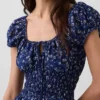 Vestido largo de gasa con cintura fruncida