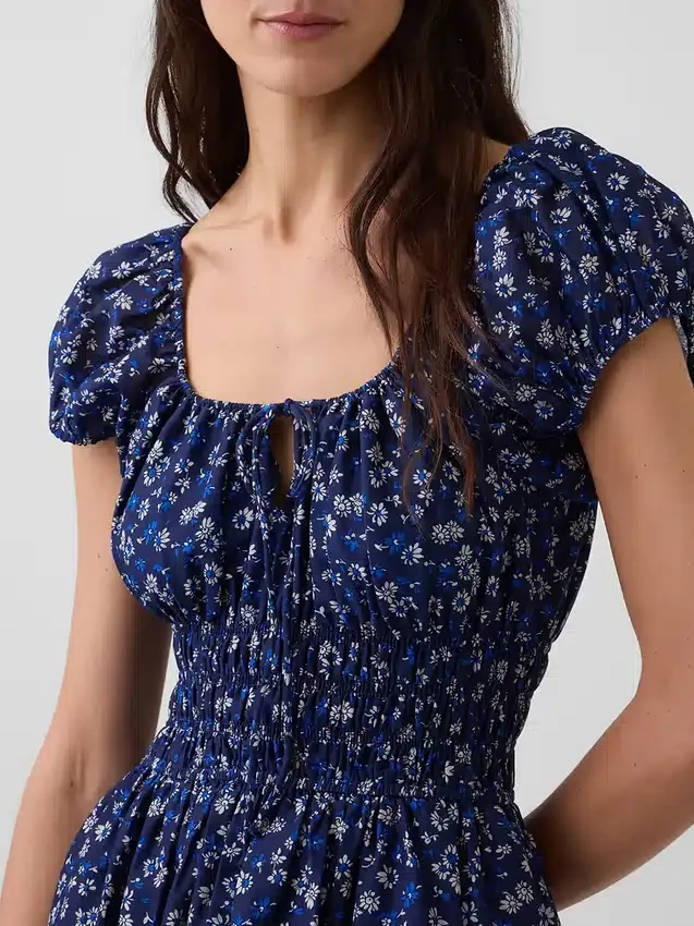 Vestido largo de gasa con cintura fruncida