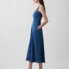 Vestido largo de mezclilla con cuello redondo