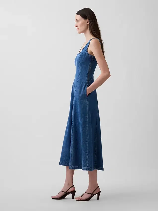 Vestido largo de mezclilla con cuello redondo