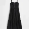 Vestido largo en capas con ojales