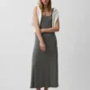 Vestido largo moderno de cuello cuadrado con tejido acanalado