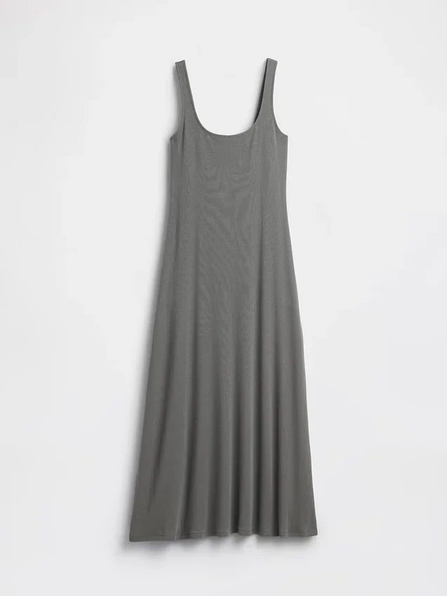 Vestido largo moderno de cuello cuadrado con tejido acanalado