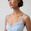 Vestido largo tipo corsé con costuras de mezclilla