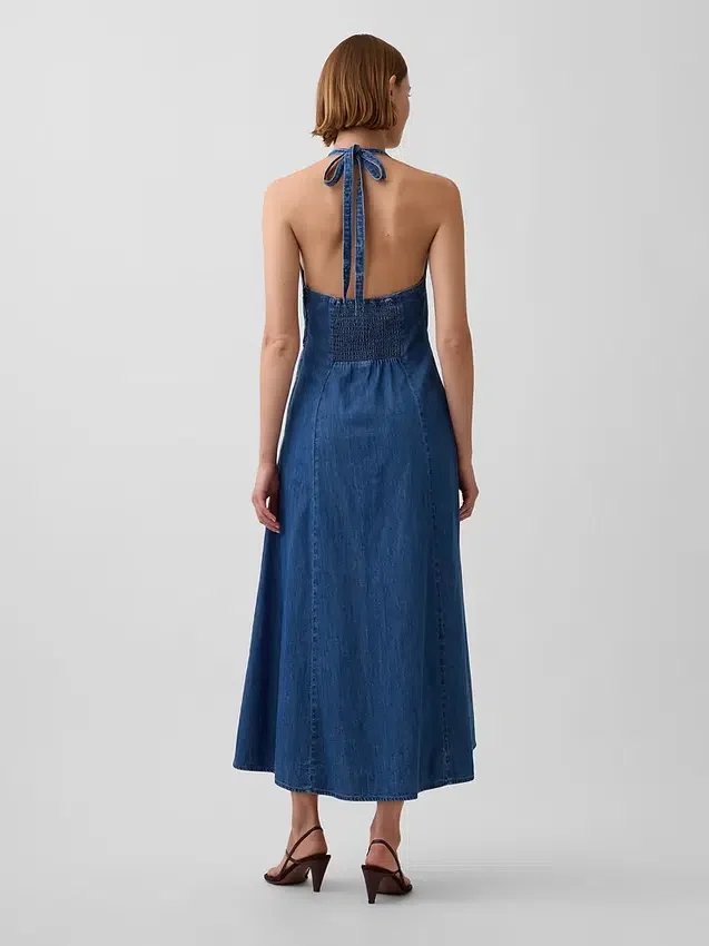 Vestido largo tipo halter de mezclilla con costuras