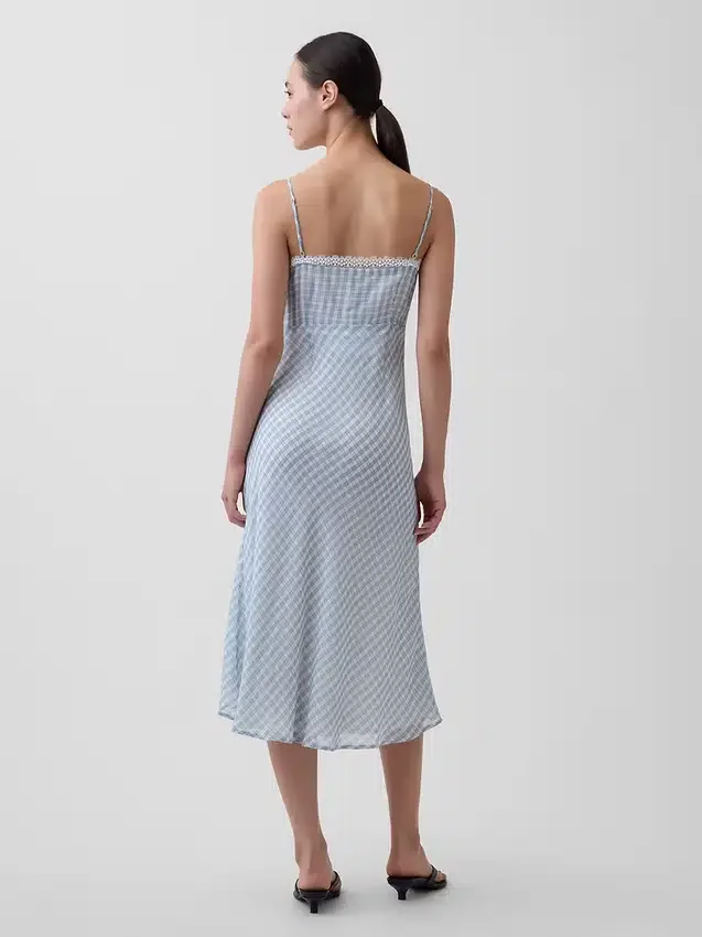 Vestido liso de largo medio a cuadros