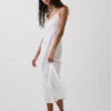 Vestido midi bordado de mezcla de lino