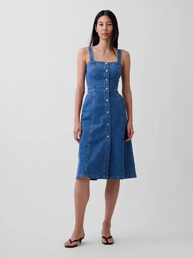 Vestido midi de mezclilla con cierre frontal de botones
