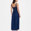Vestido midi de mezclilla con cintura baja tipo corsé