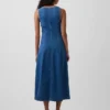 Vestido midi de mezclilla con costuras y cierre de cremallera frontal