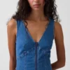Vestido midi de mezclilla con costuras y cierre de cremallera frontal
