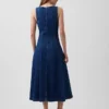Vestido midi de mezclilla con costuras y cremallera frontal