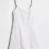 Vestido mini con paneles de mezclilla