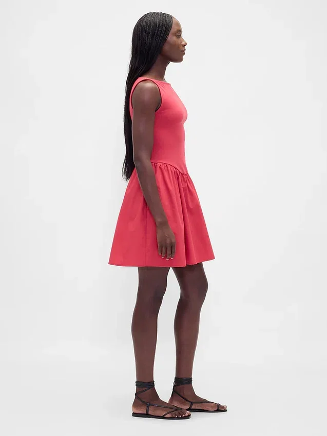Vestido mini de cintura baja en mezcla de telas