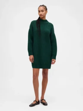 Vestido mini de jerséu oversize con cuello de tortuga