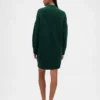 Vestido mini de jerséu oversize con cuello de tortuga