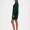 Vestido mini de jerséu oversize con cuello de tortuga
