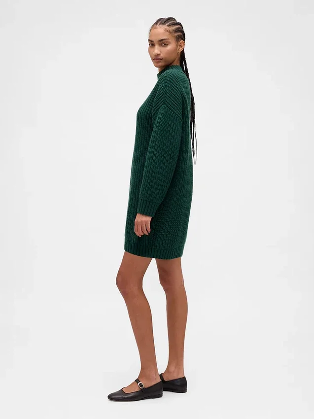 Vestido mini de jerséu oversize con cuello de tortuga