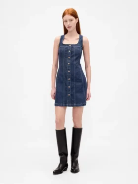 Vestido mini de mezclilla con costuras y botones al frente