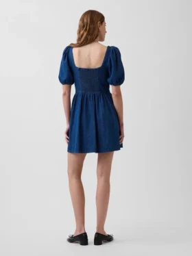 Vestido mini de mezclilla con mangas abullonadas y escote de corazón
