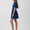 Vestido mini de mezclilla con mangas abullonadas y escote de corazón
