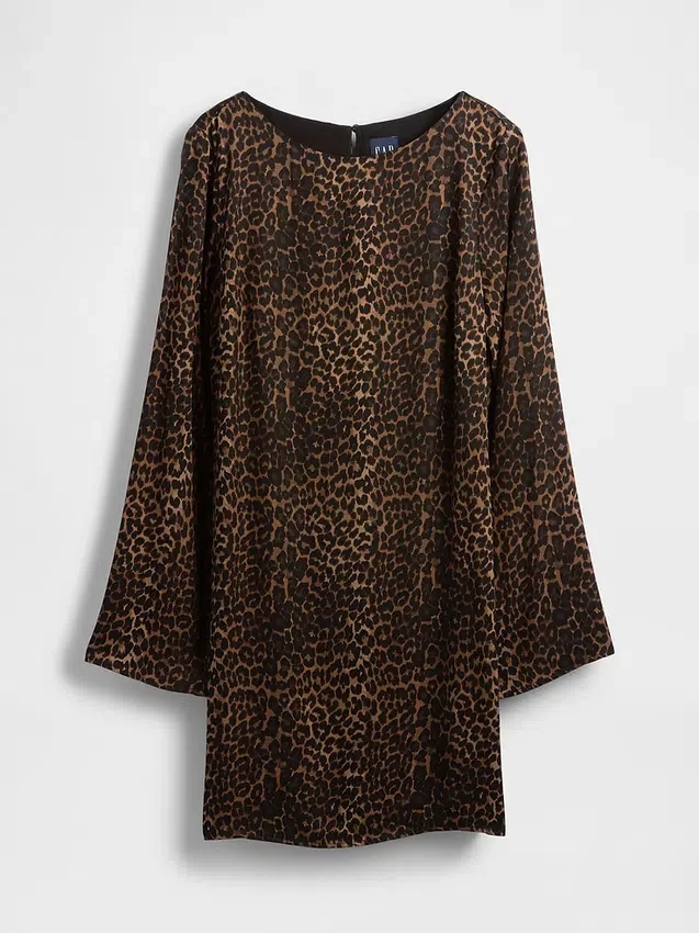 Vestido mini recto con cuello de barco