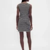Vestido mini recto de punto con cuello barco