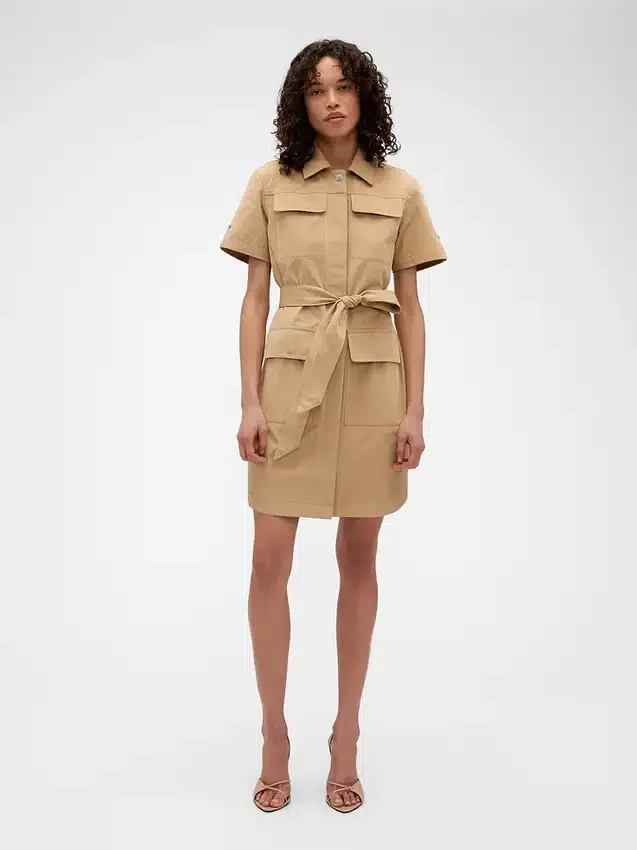 Vestido mini tipo gabardina GAP × Victoria Beckham