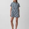Vestido mini tipo popover de mezclilla a rayas