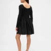Vestido moderno de materiales mixtos para niñas