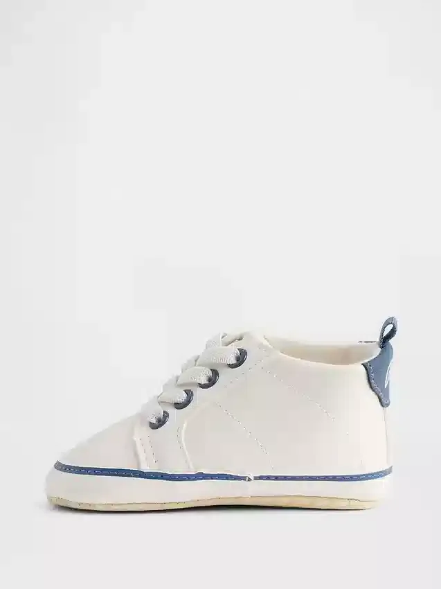 Zapatillas con el logotipo de Baby Brannan Bear