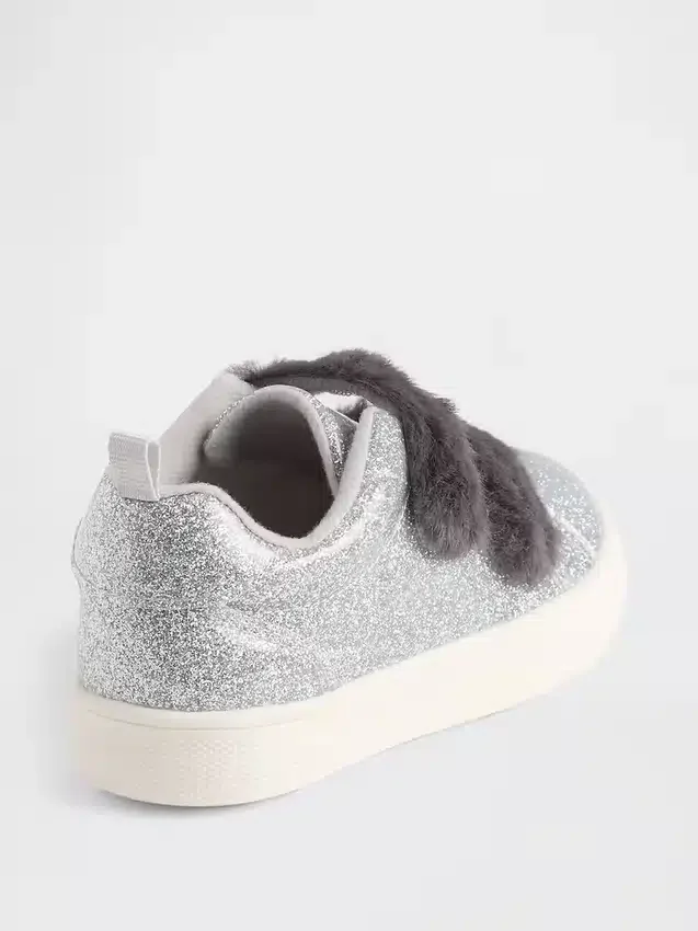 Zapatillas con purpurina y piel vegana para niños pequeños