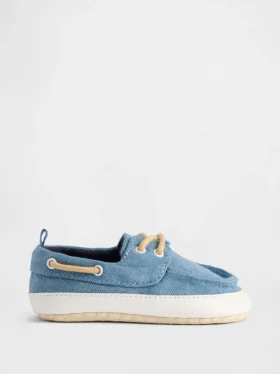Zapatos tipo barco de mezclilla para bebé